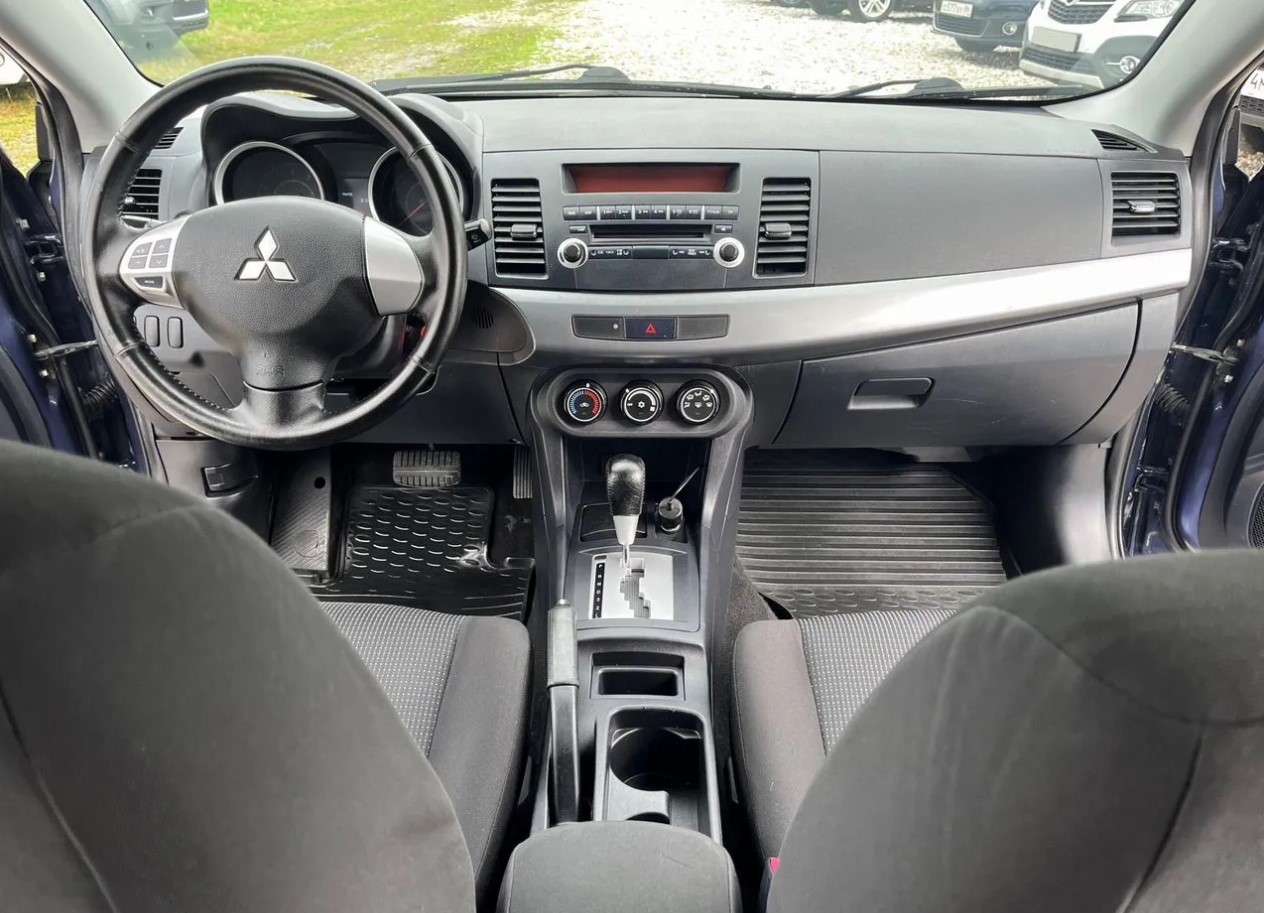 Mitsubishi Lancer