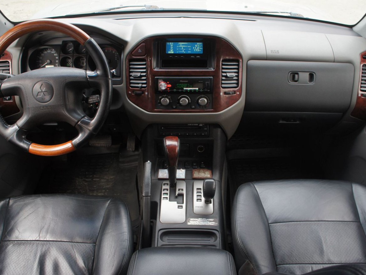 Mitsubishi Pajero Sport 2.5