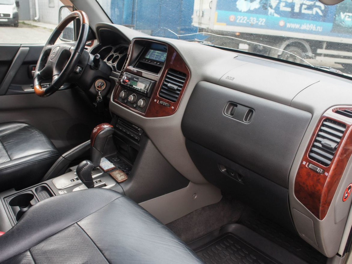 Mitsubishi Pajero Sport 2.5