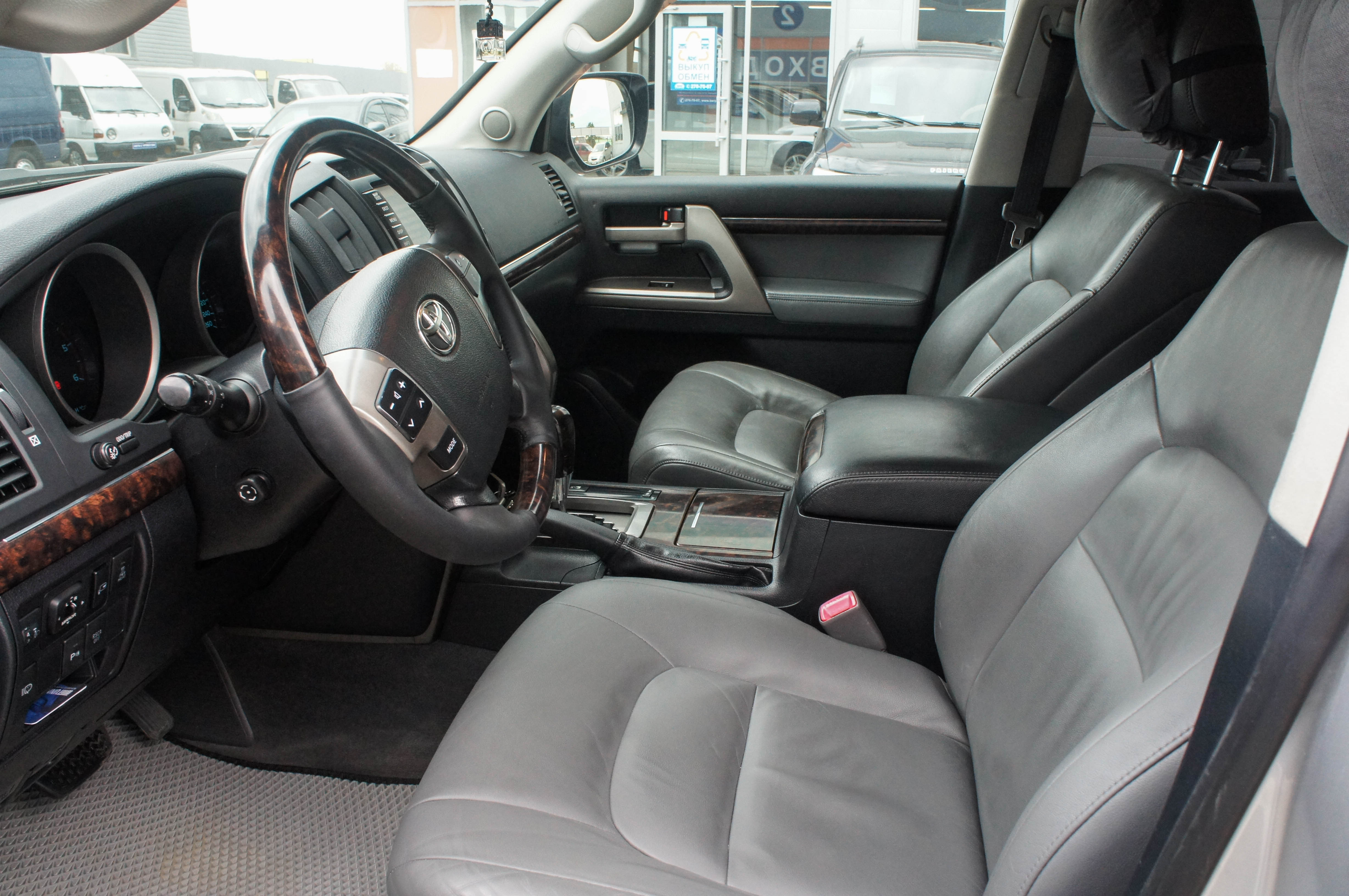 Toyota Landcruiser200