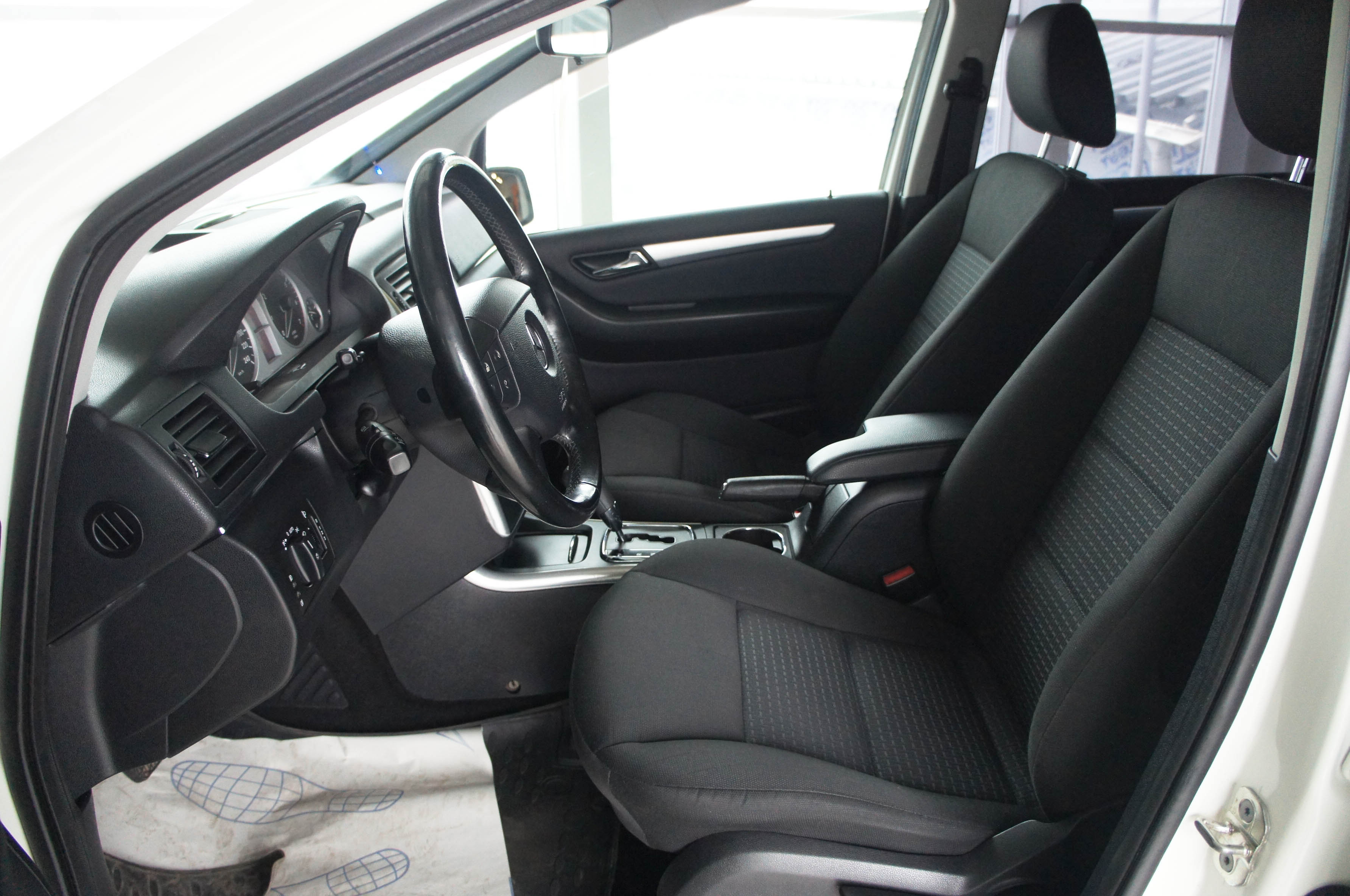 Mercedes benz Mercedes benz b180