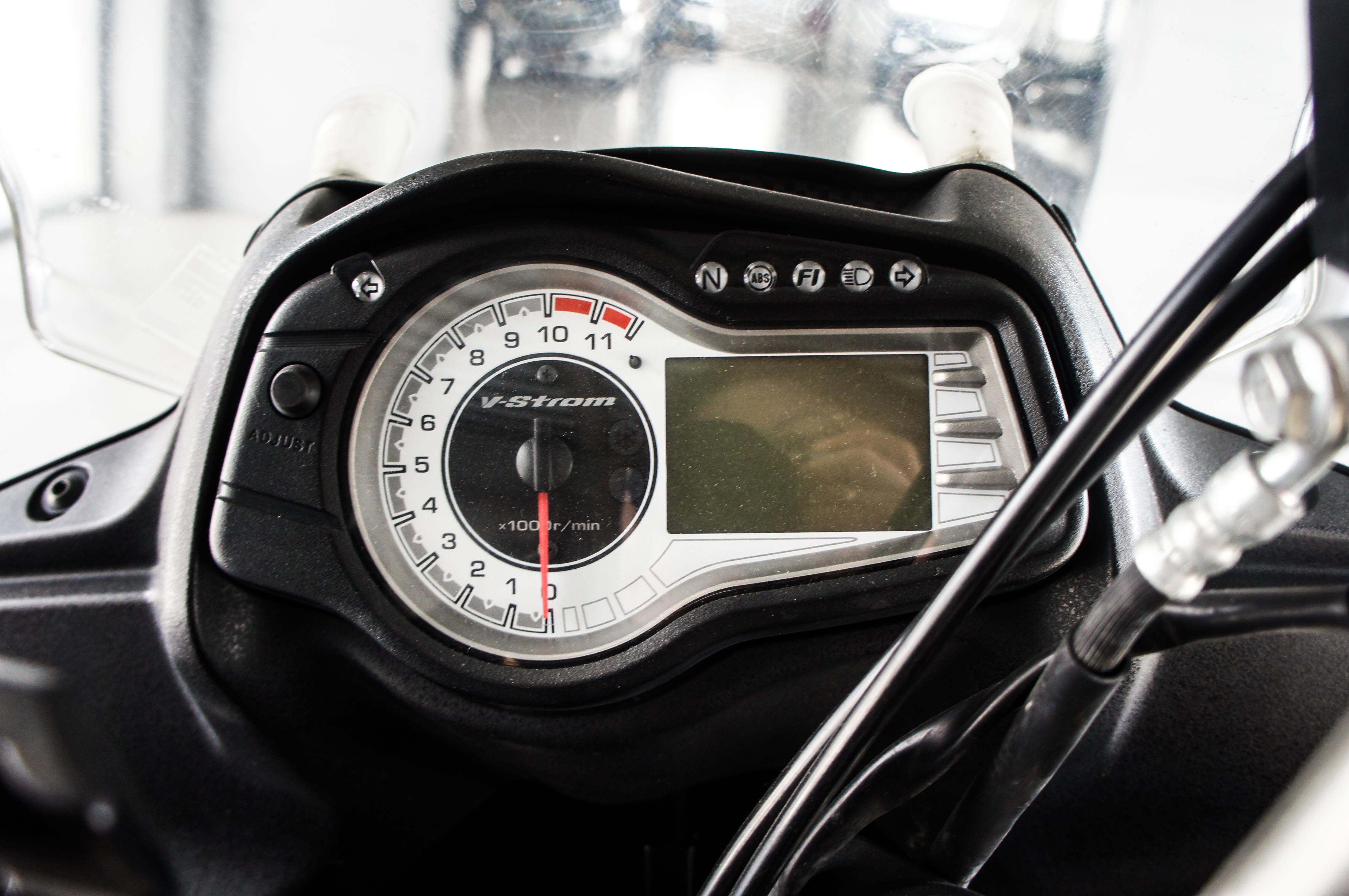 Suzuki Сузуки v-strom650