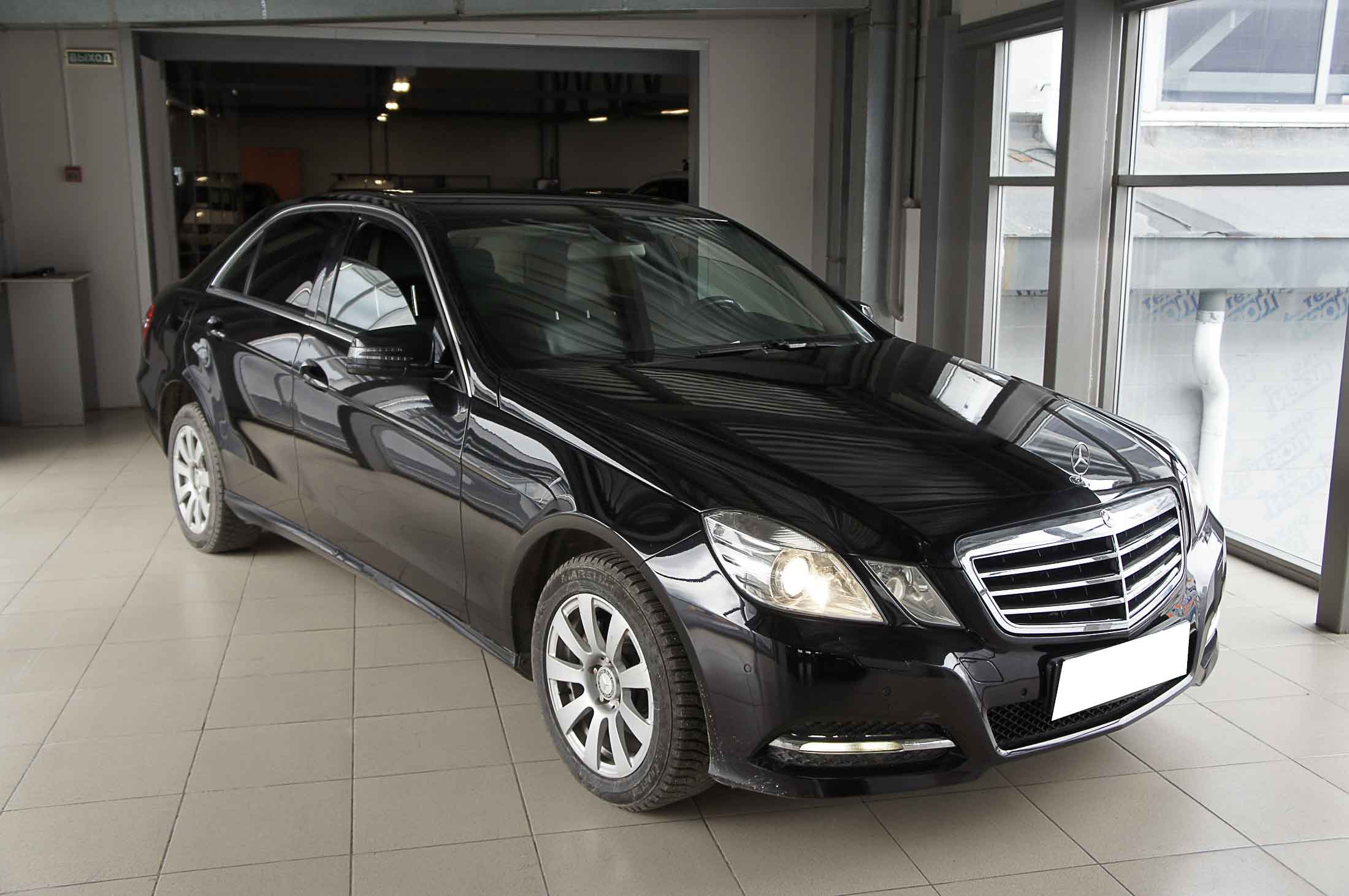 Mercedes E200