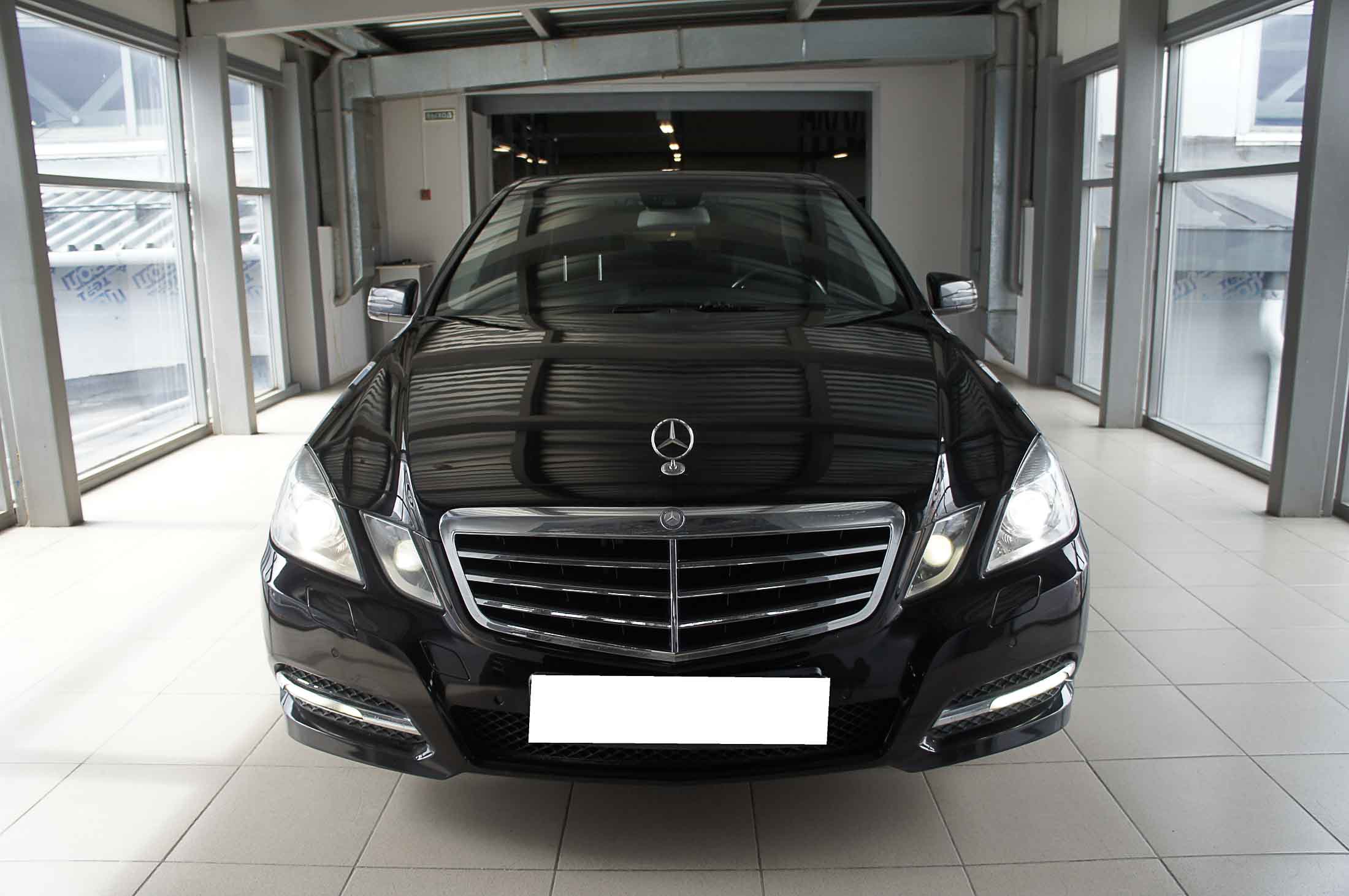 Mercedes E200