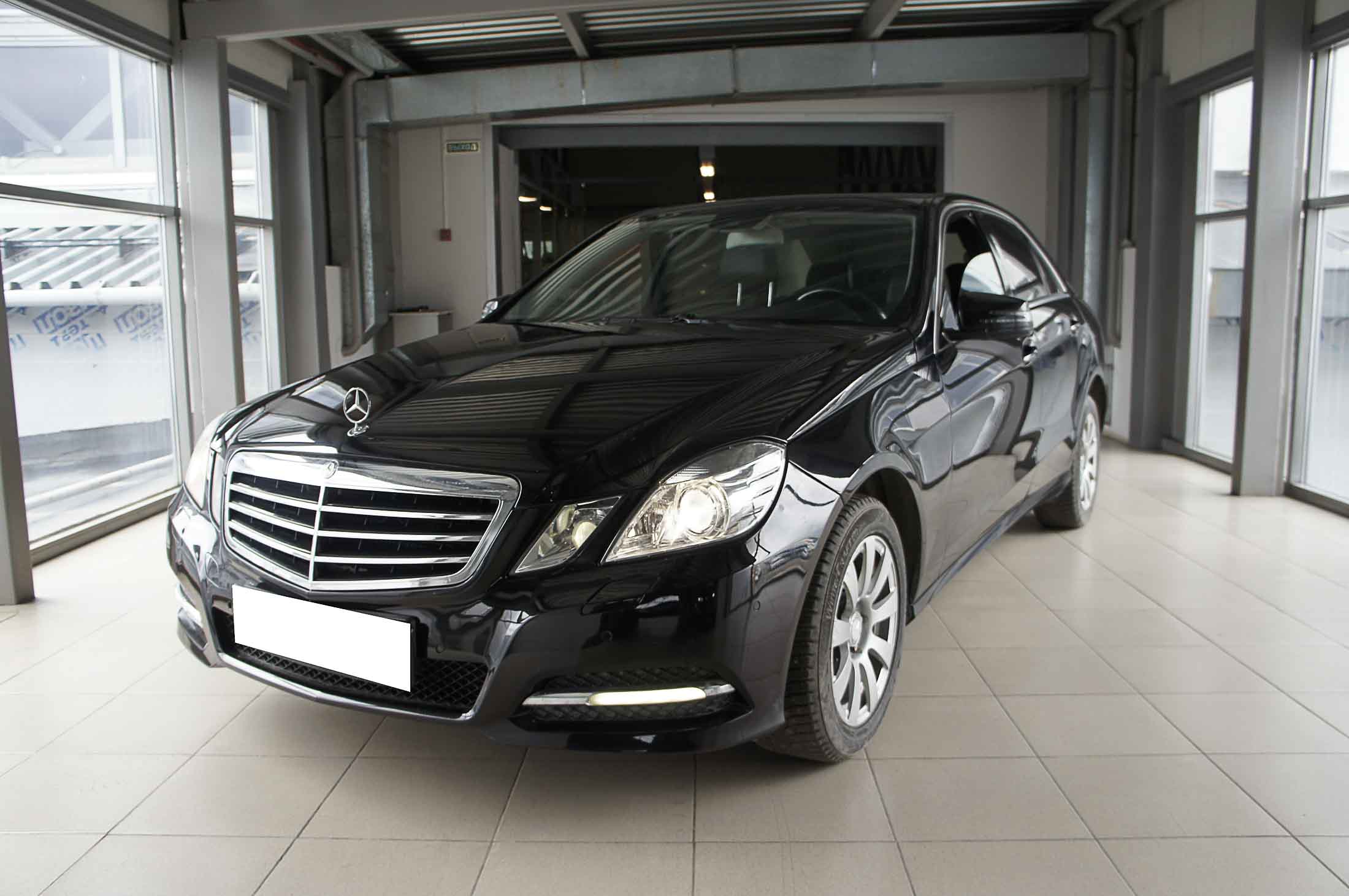 Mercedes E200
