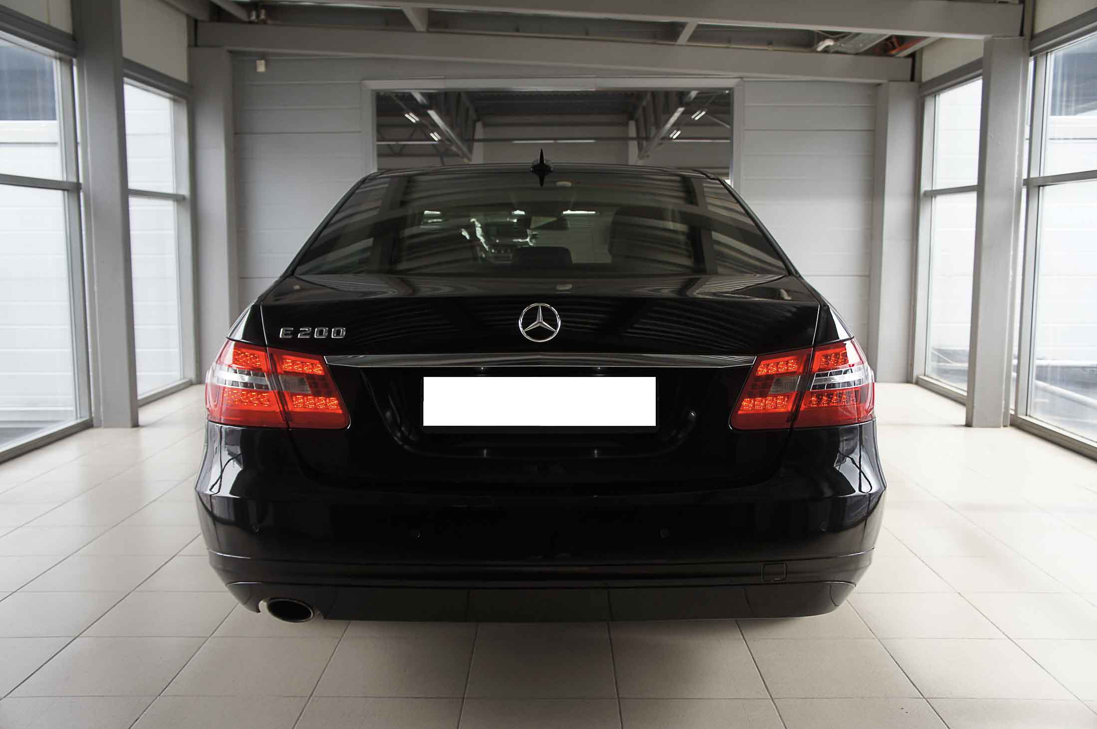 Mercedes E200