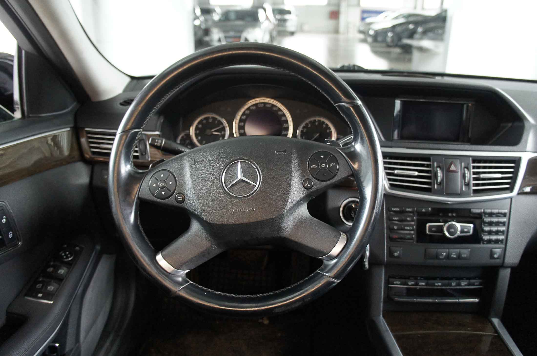 Mercedes E200