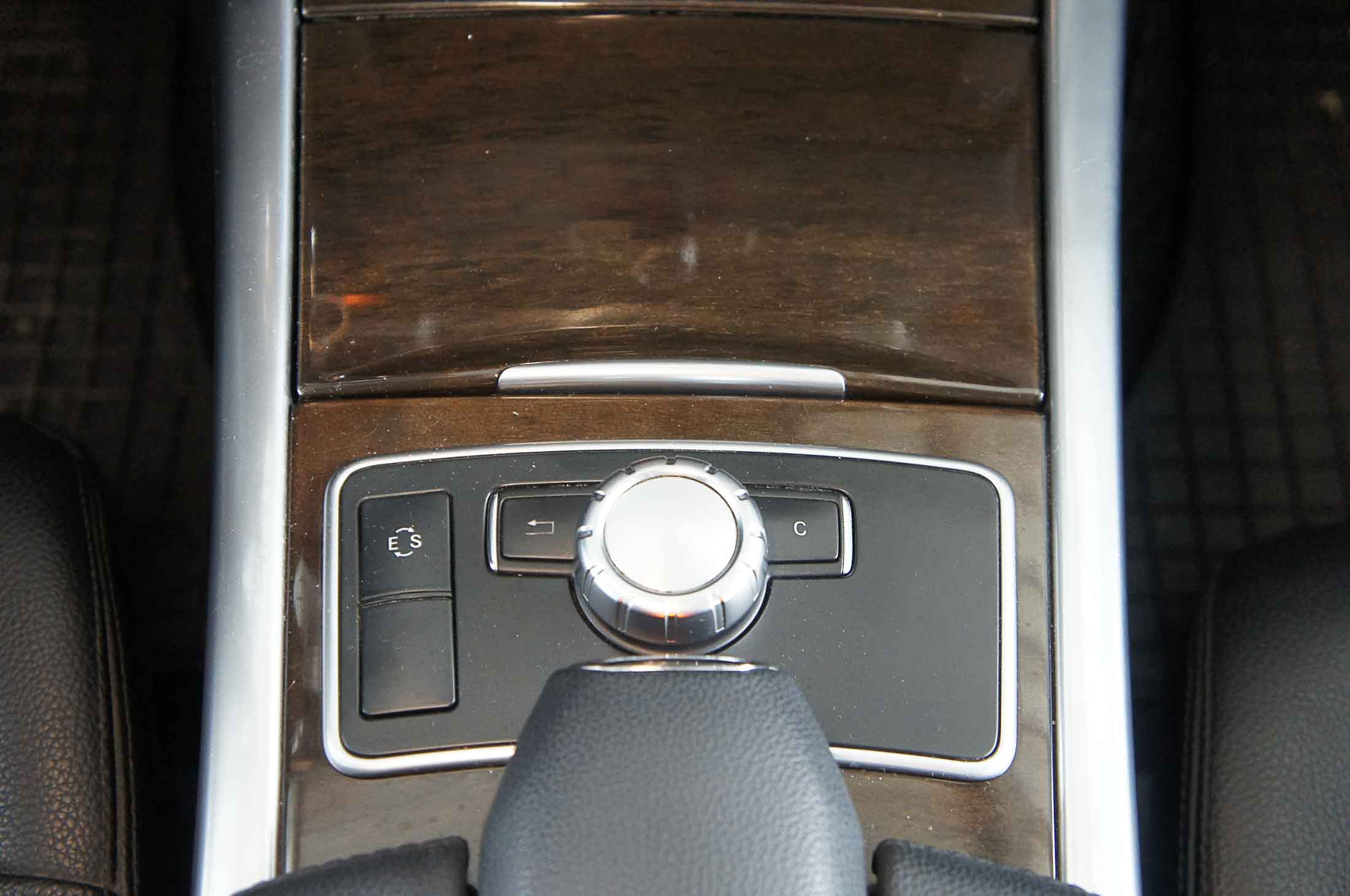 Mercedes E200
