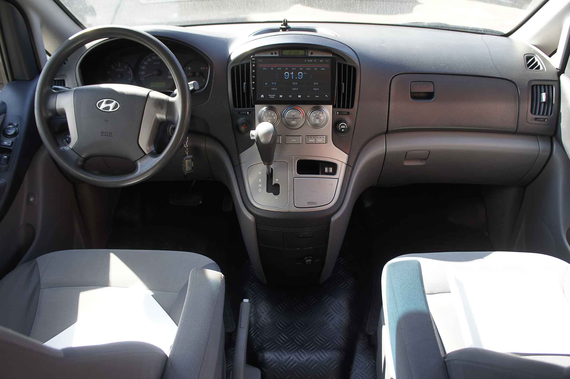 Hyundai Hyundai Grandstarex