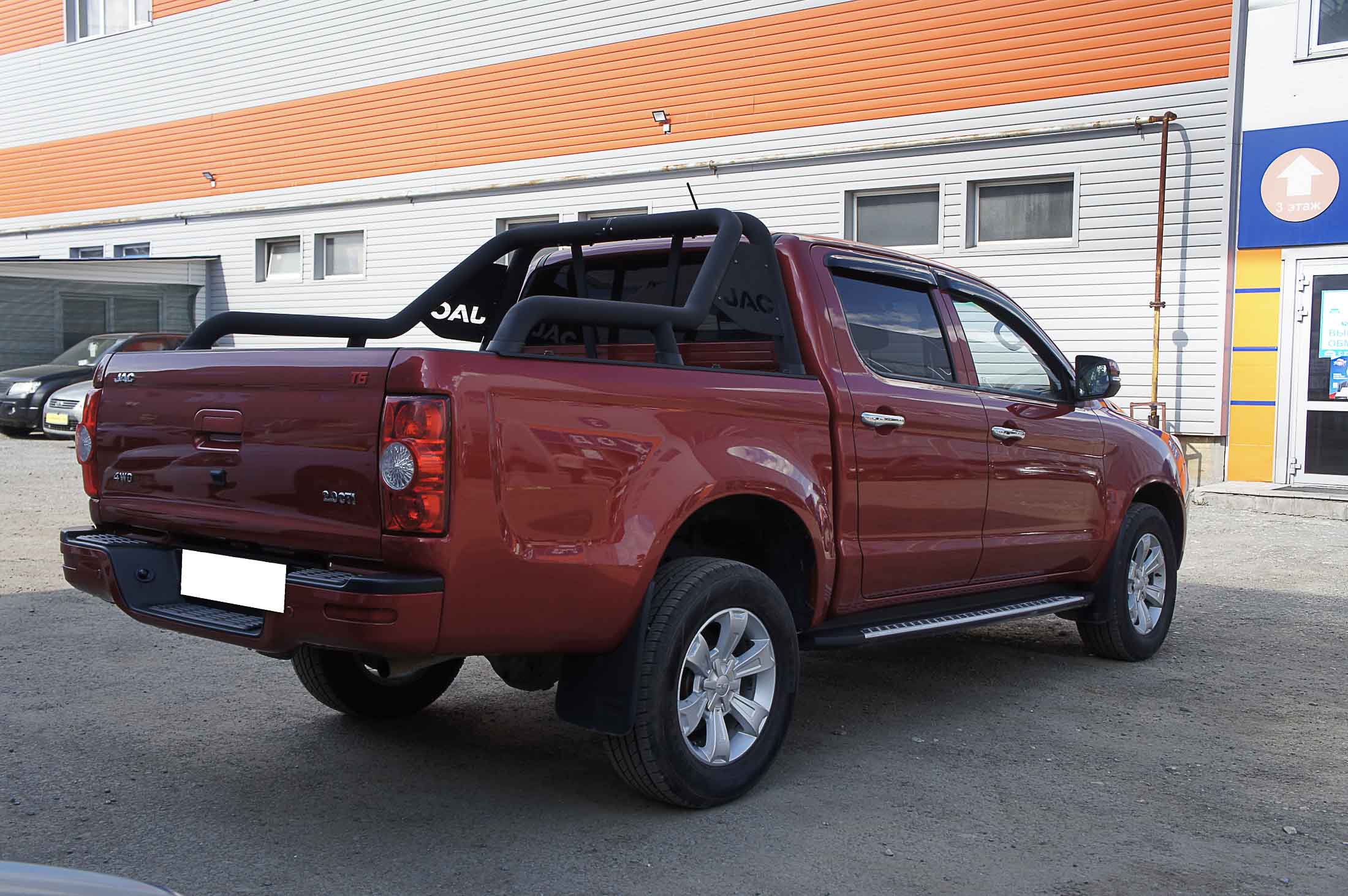 Jac T6
