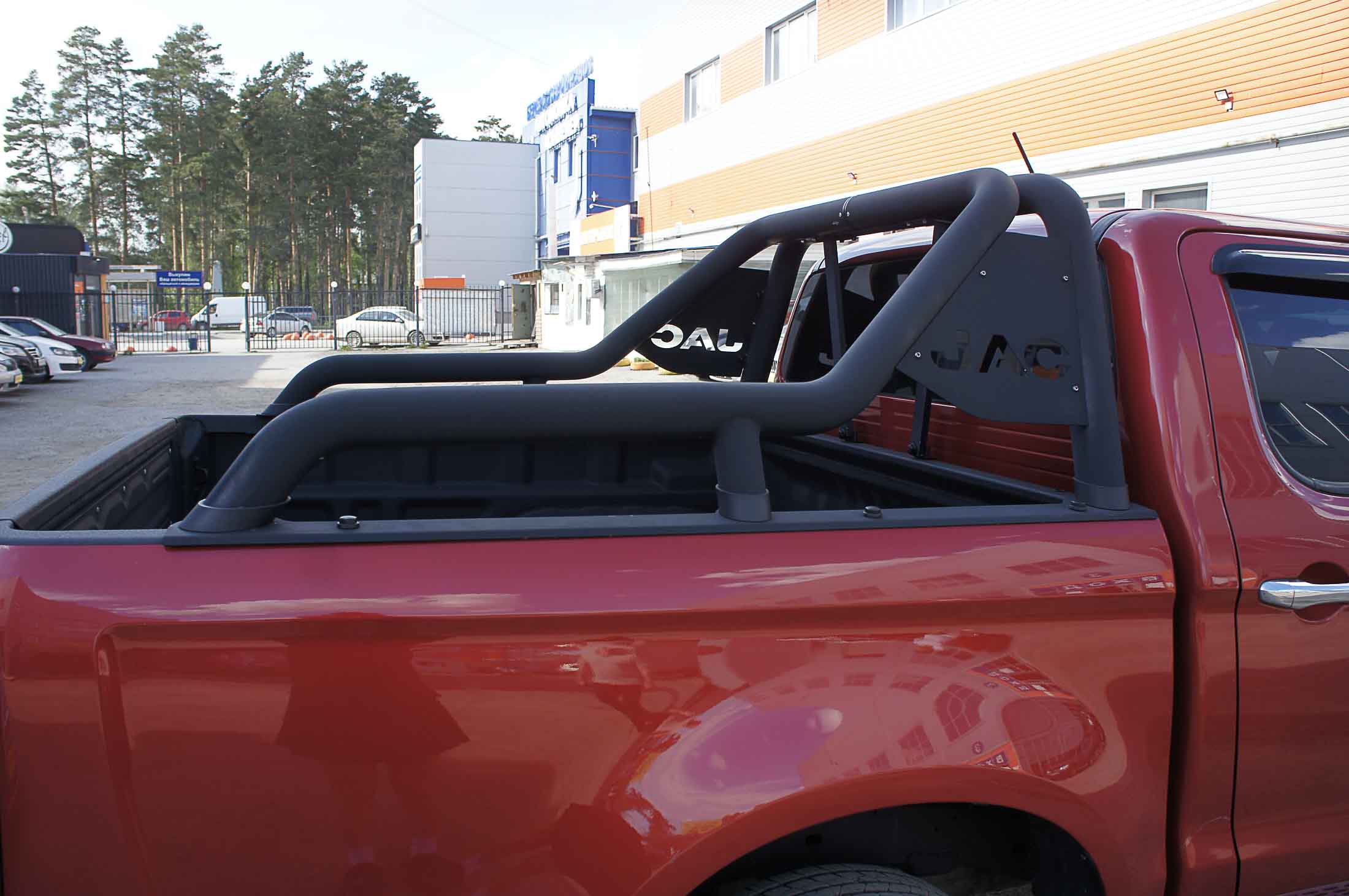 Jac T6