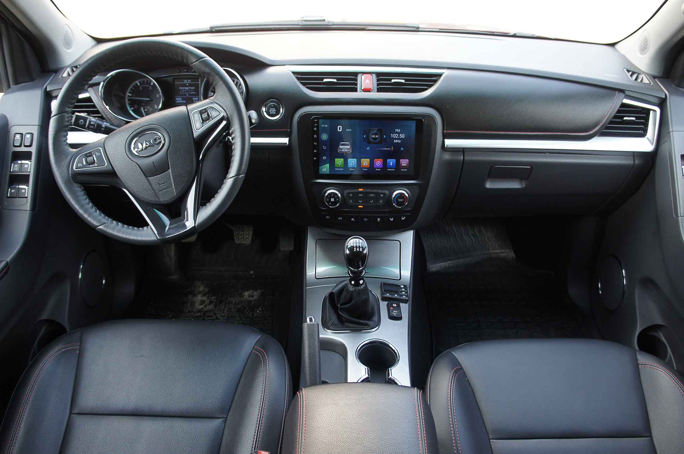 Jac T6