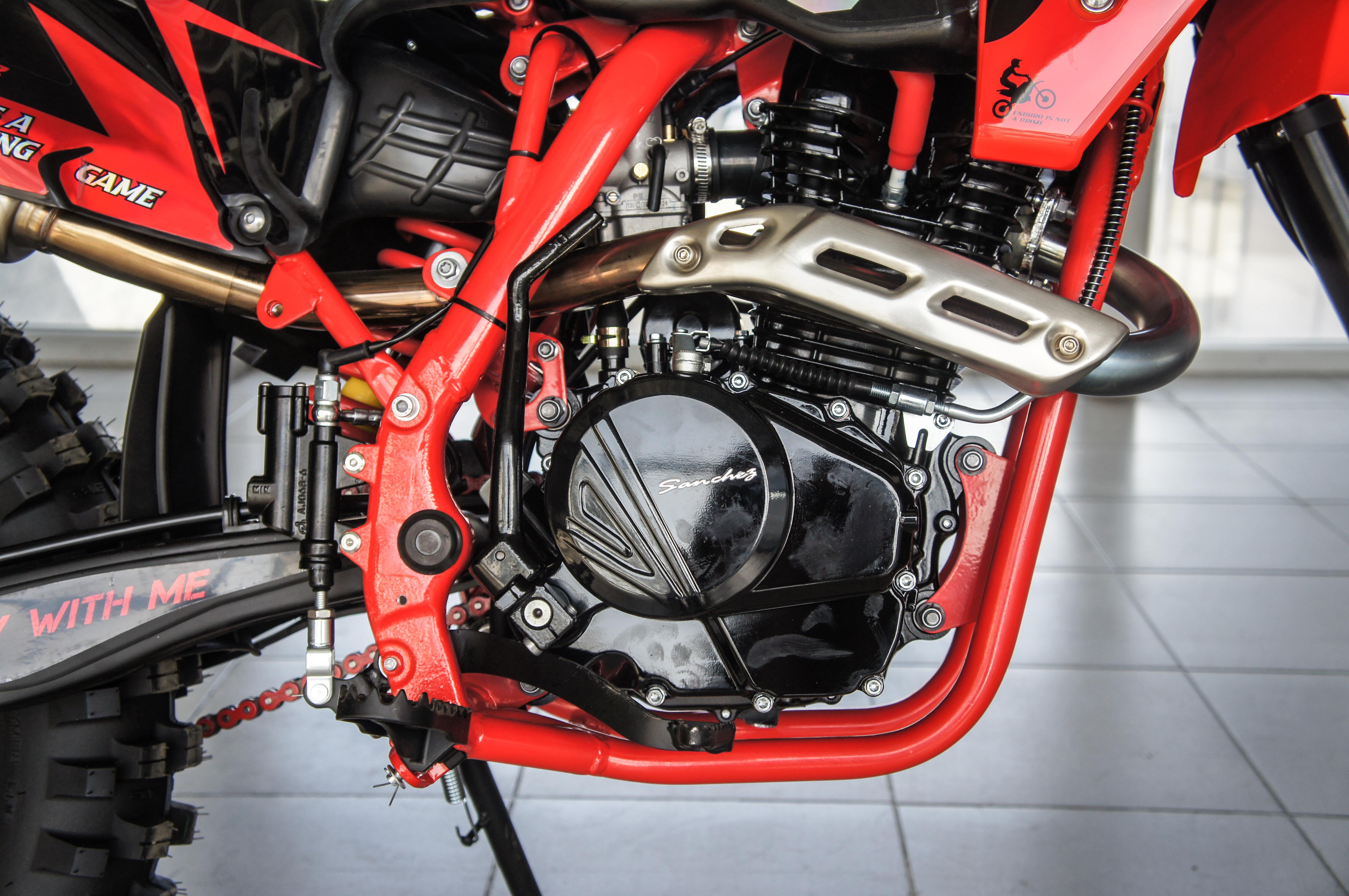 Sanchez Maniak yb300r
