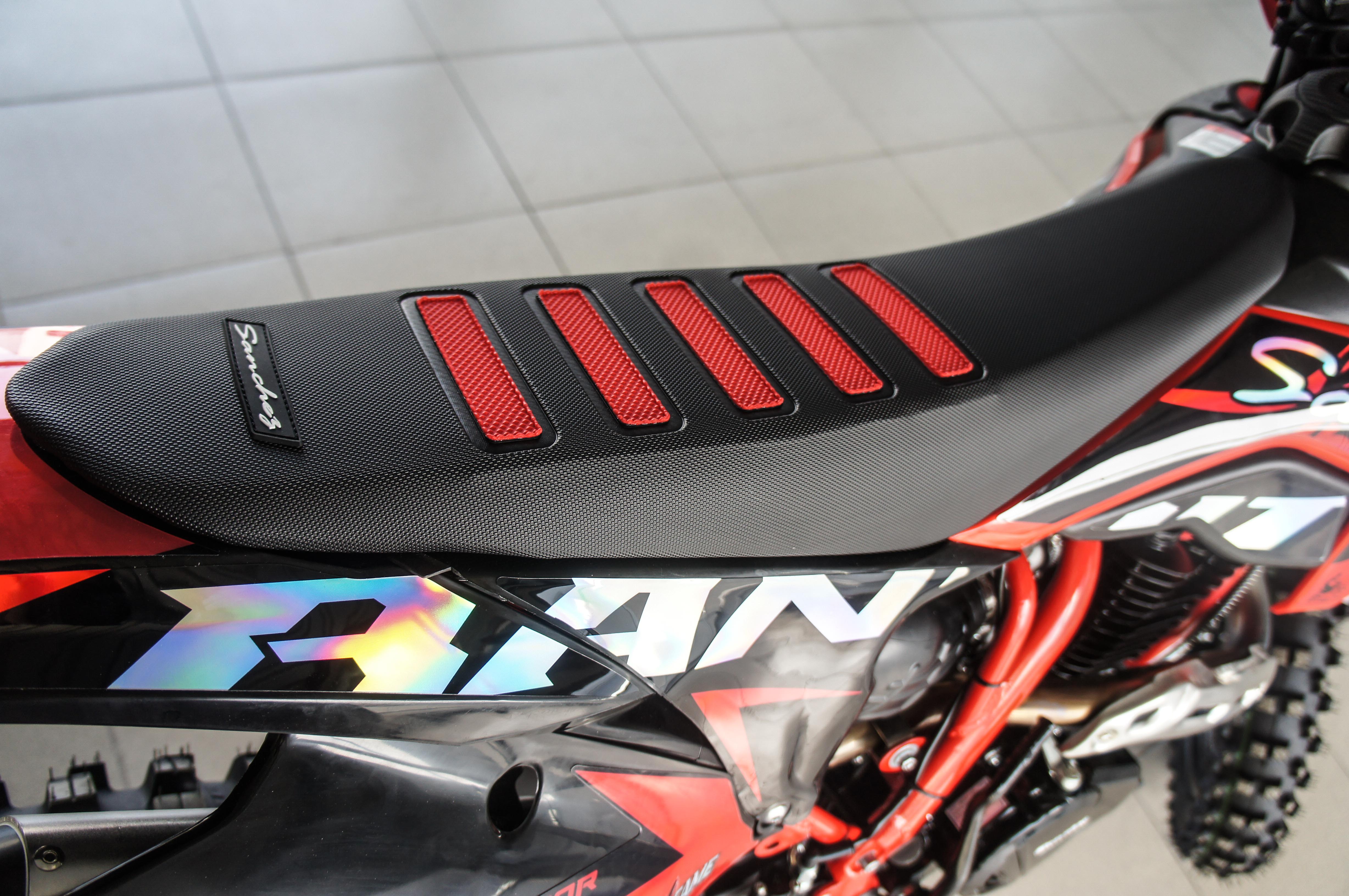 Sanchez Maniak yb300r