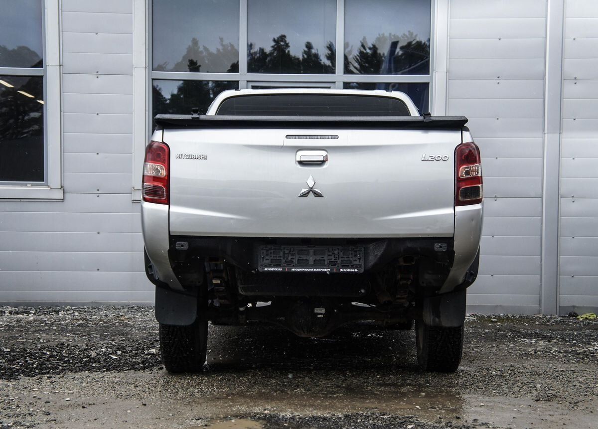 Mitsubishi L200