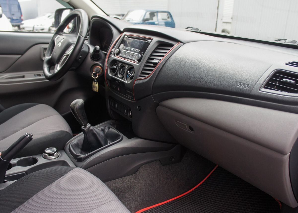 Mitsubishi L200
