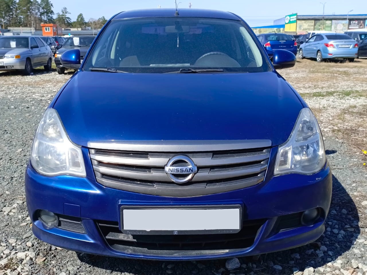 Nissan Almera