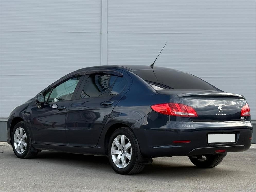 Peugeot 408