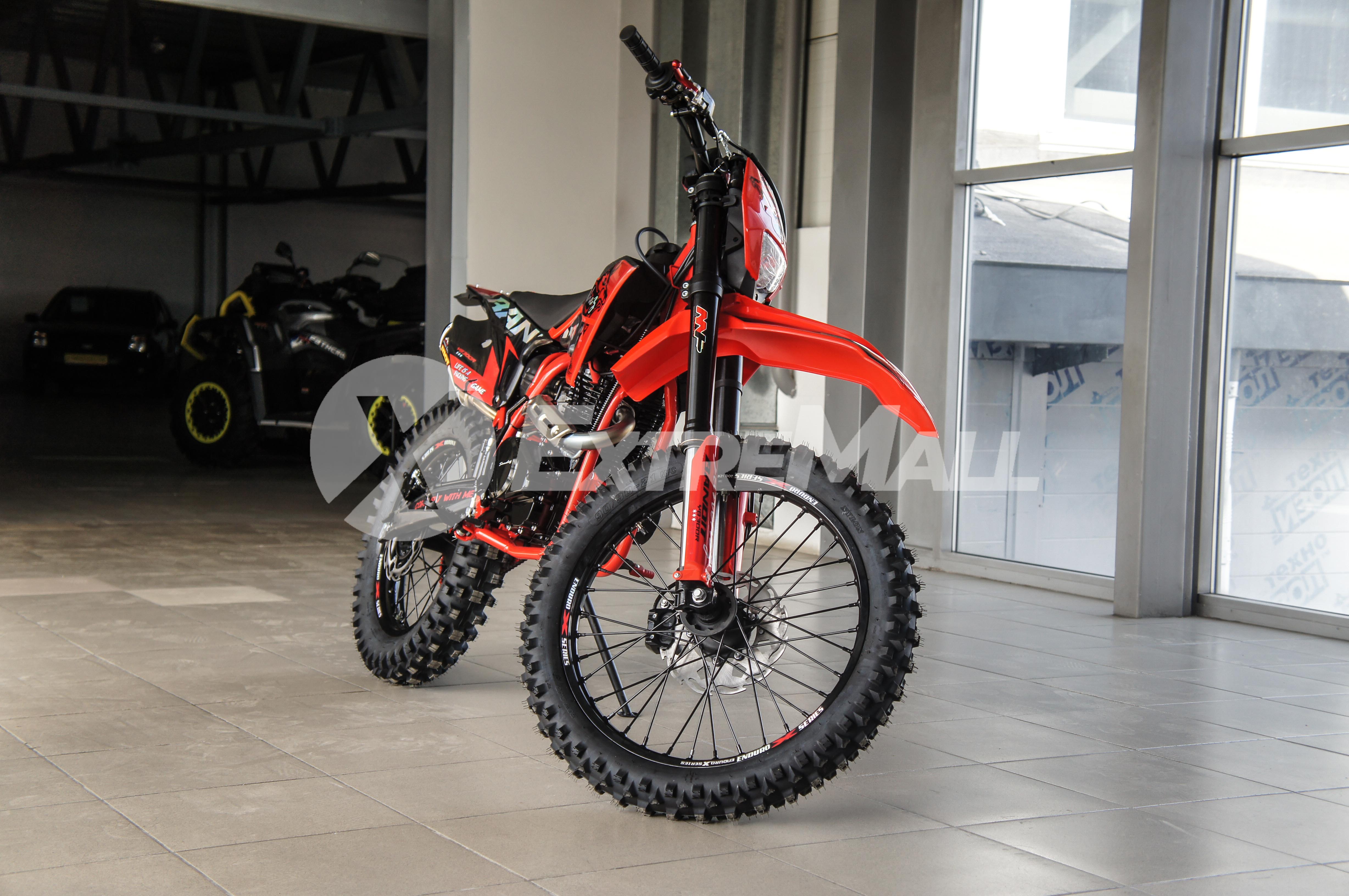 Марка не указана Sanchez maniak yb300r