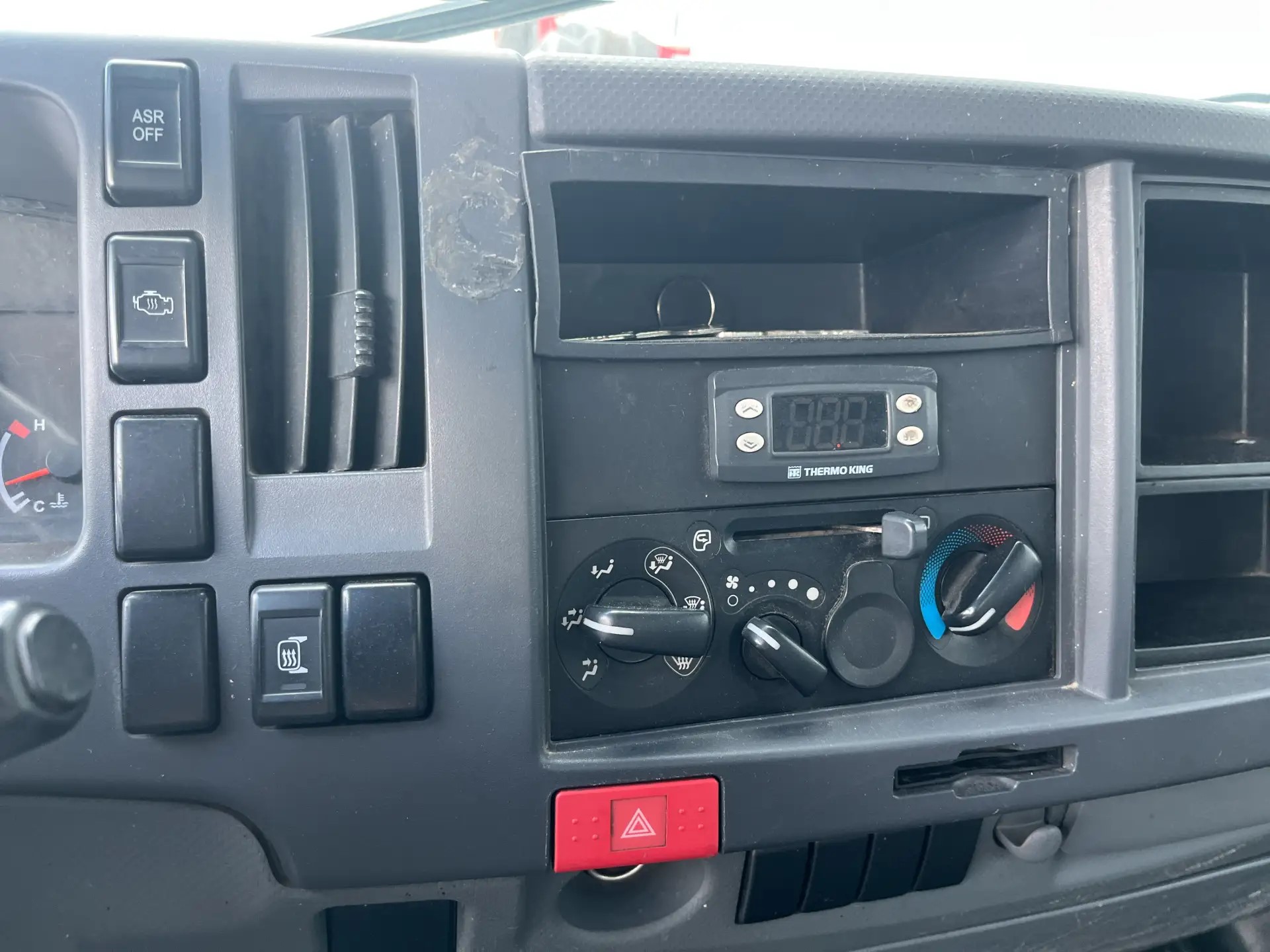 Isuzu Аф-3731Ао