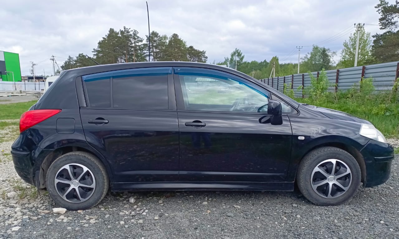 Nissan Tiida