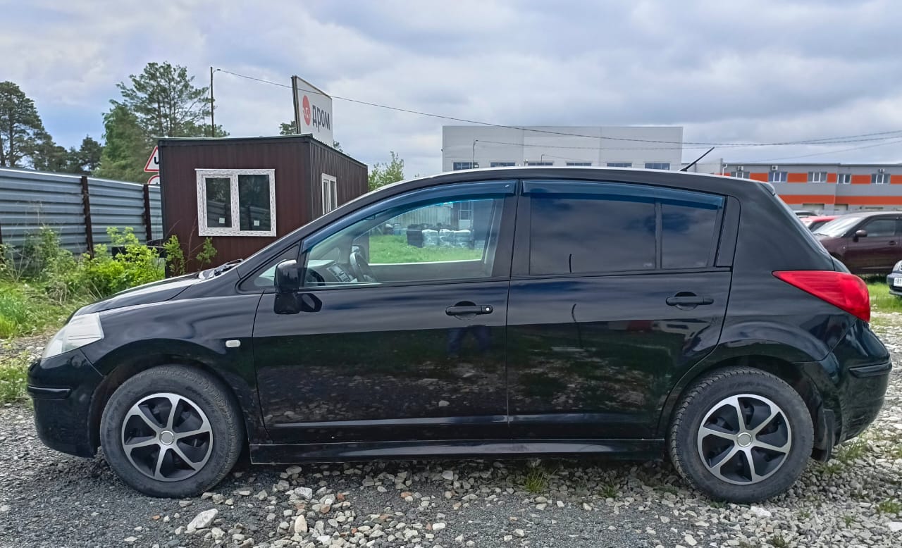 Nissan Tiida