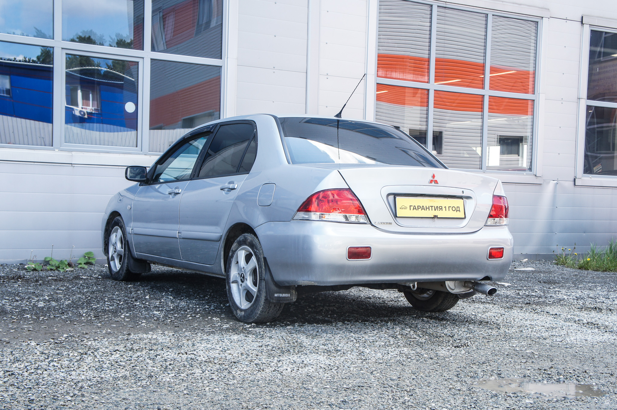 Mitsubishi Lancer