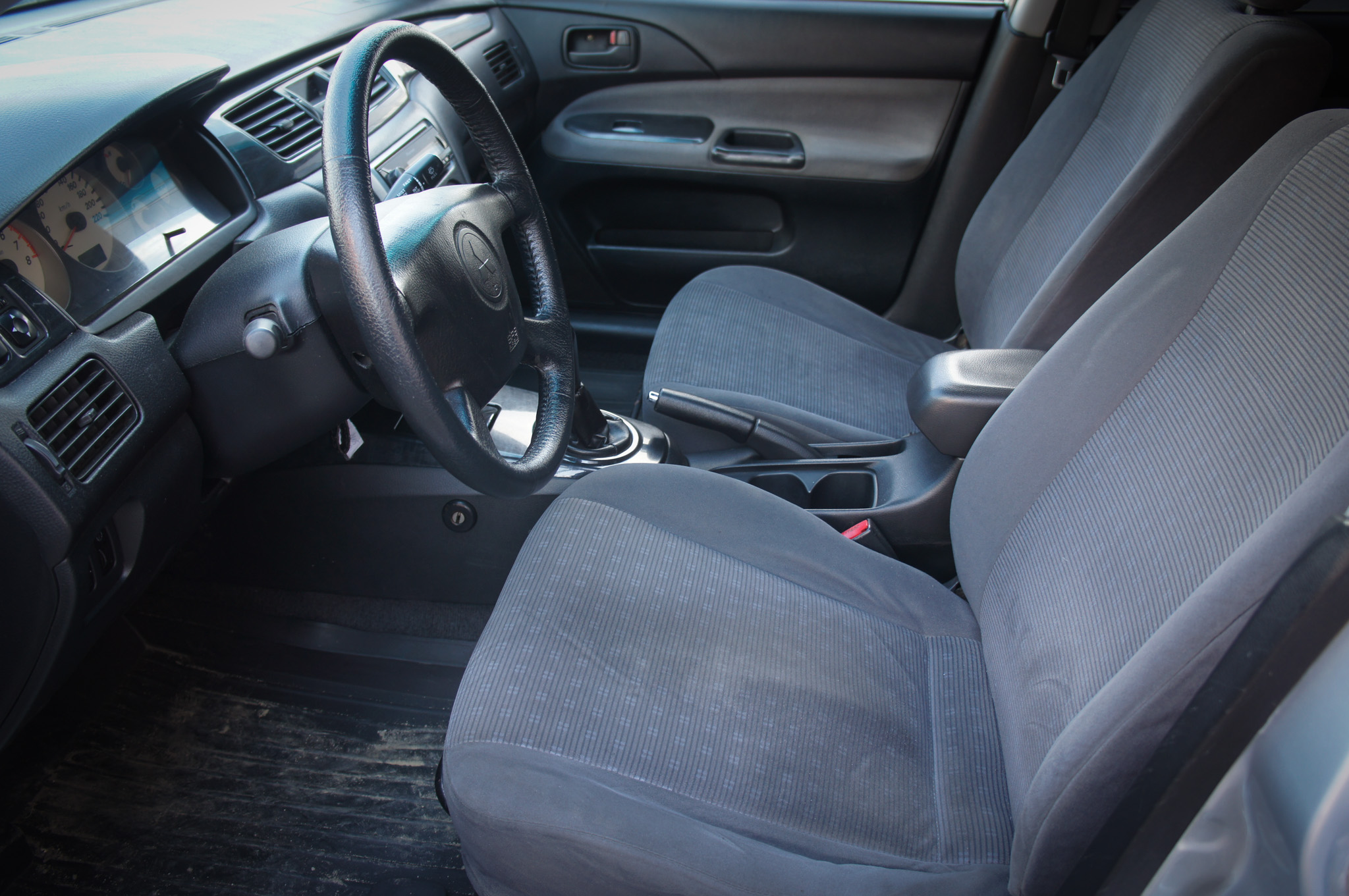 Mitsubishi Lancer