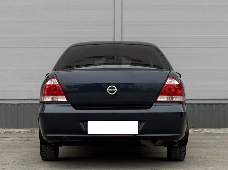 Nissan Almera