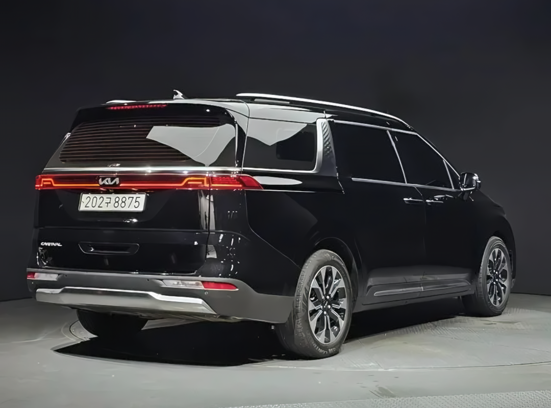 Kia Carnival IV