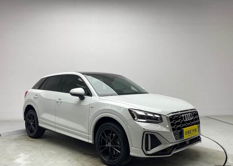 Audi Q2L