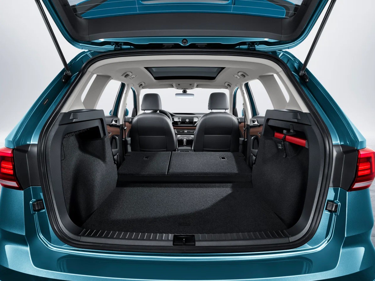 Volkswagen Tharu I, 2022